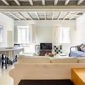 Authentic Monti 5 Mins From Colosseum Apartamento Roma